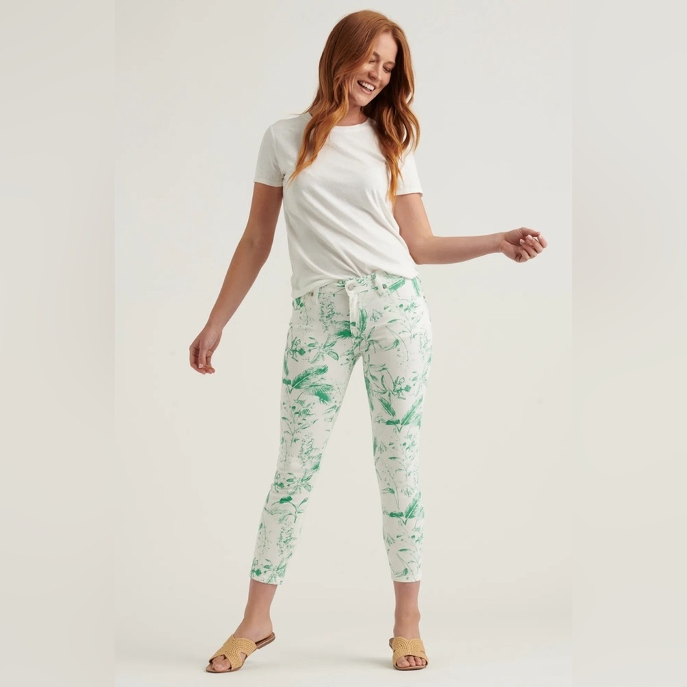*LUCKY BRAND* White x Green Foliage Pattern Low Rise Crop Lolita Jeans Size 8/29